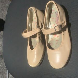 Girls 1m capezio Tap shoes